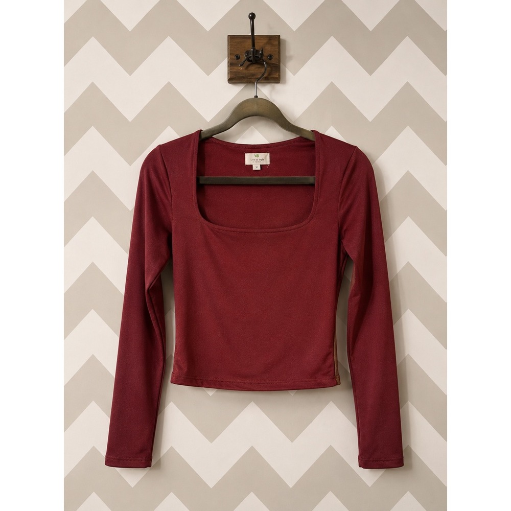 Live in the Moment Top Burgundy Square Neck Long Sleeve Size M